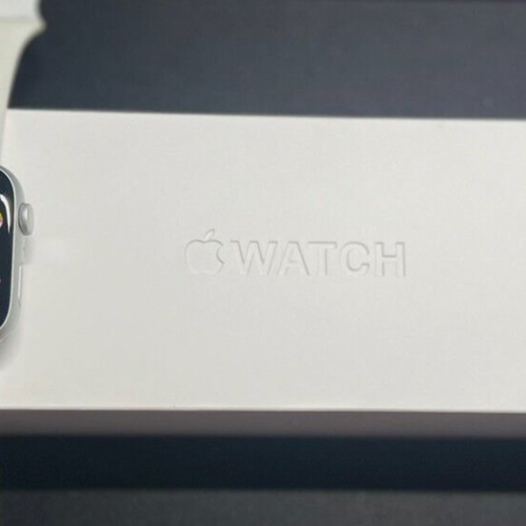 Apple Watch Series 8 GPS 45mm Silver Aluminum Case White Sport Band